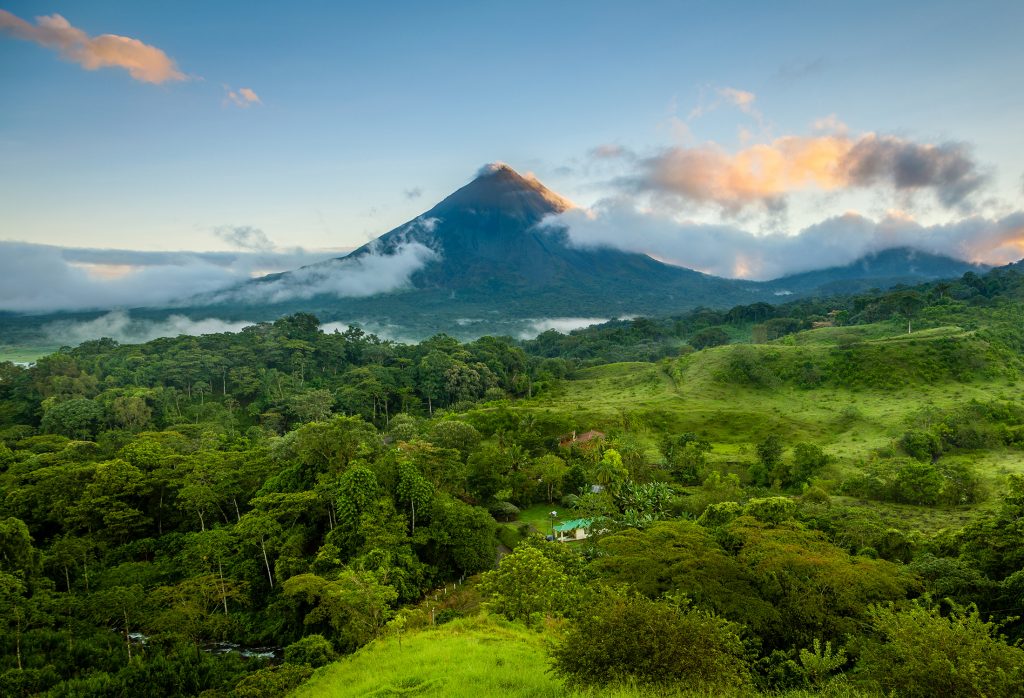 UK group school trip to Costa Rica to explore geography and biology