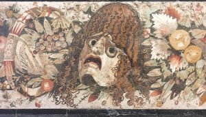 mask-mosaic-pompeii